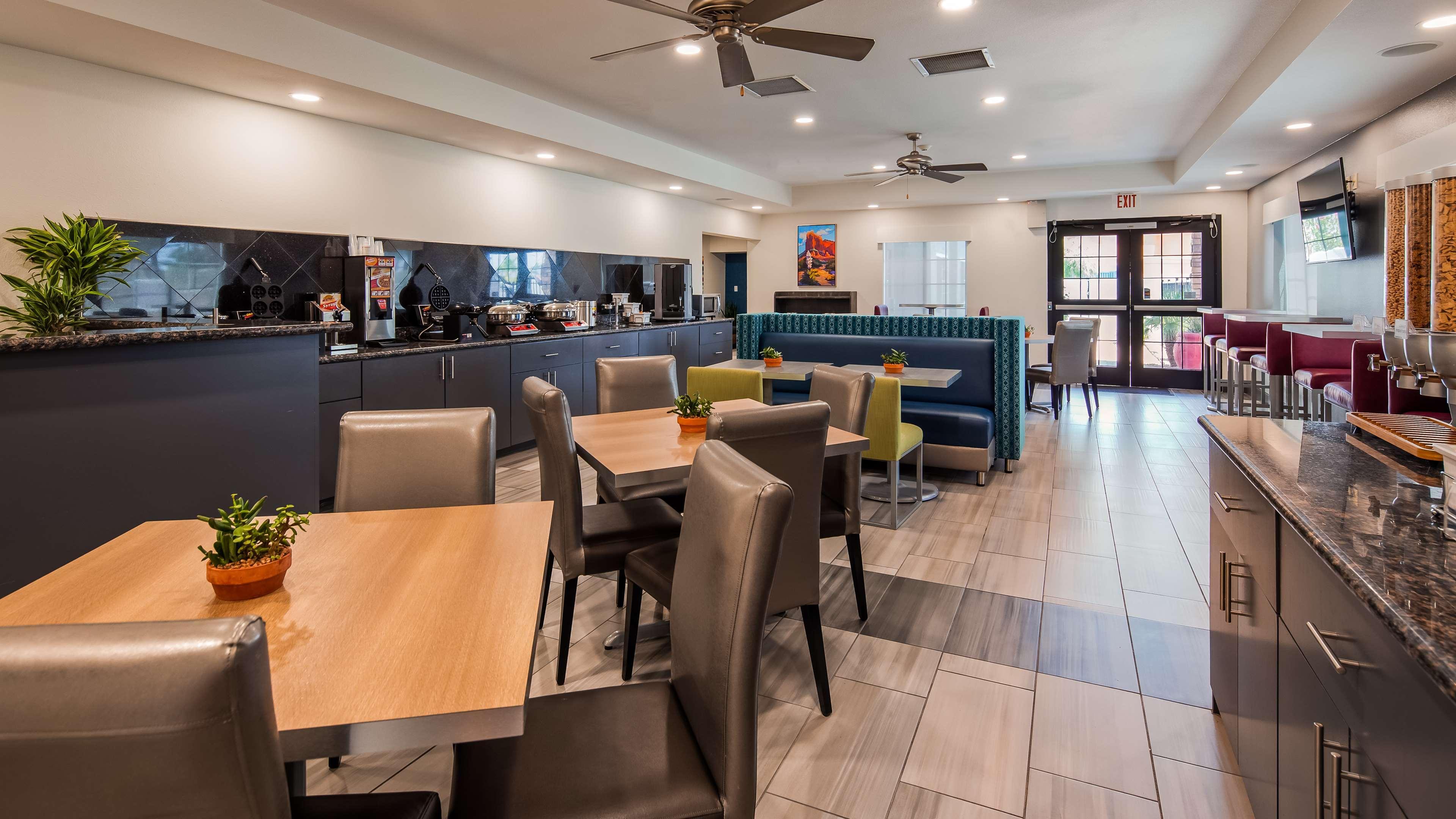 La Quinta Inn & Suites By Wyndham Tulsa Downtown - Route 66 Εξωτερικό φωτογραφία