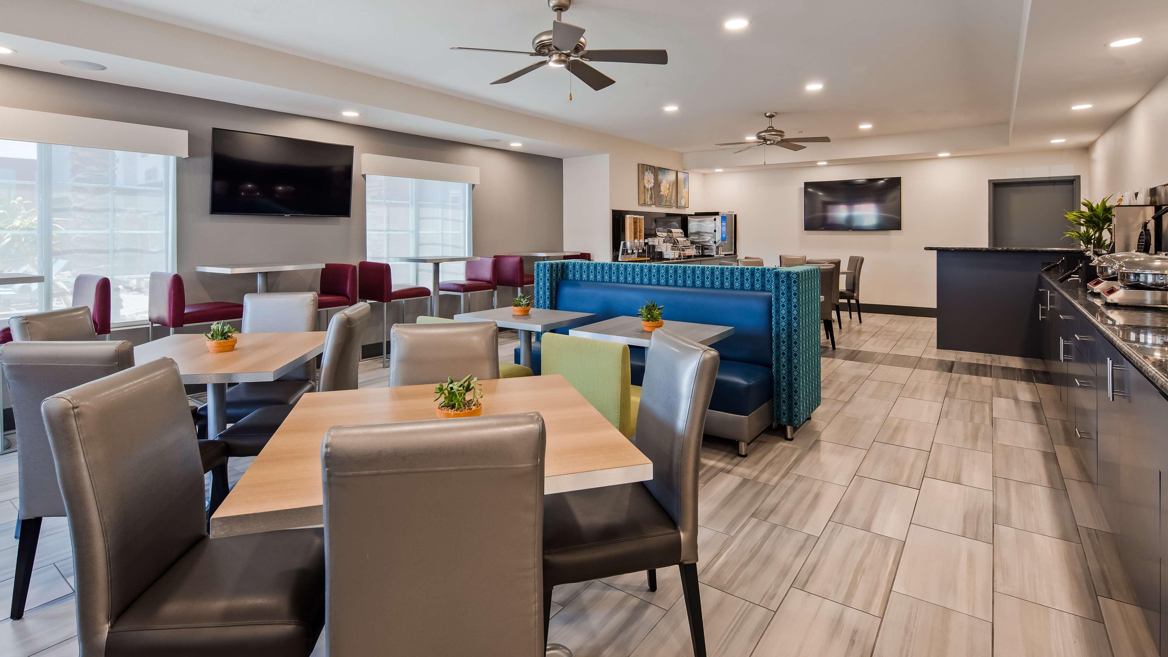 La Quinta Inn & Suites By Wyndham Tulsa Downtown - Route 66 Εξωτερικό φωτογραφία
