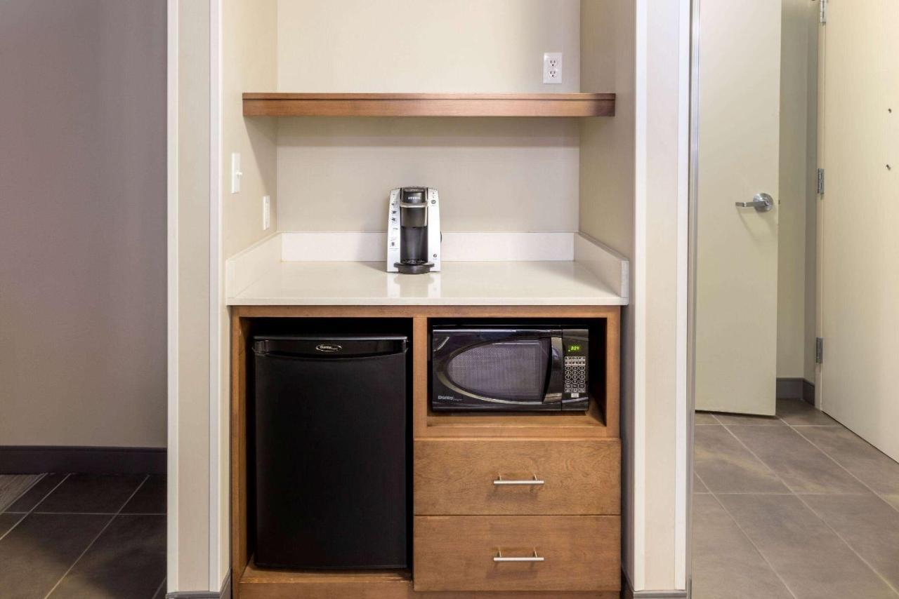 La Quinta Inn & Suites By Wyndham Tulsa Downtown - Route 66 Εξωτερικό φωτογραφία