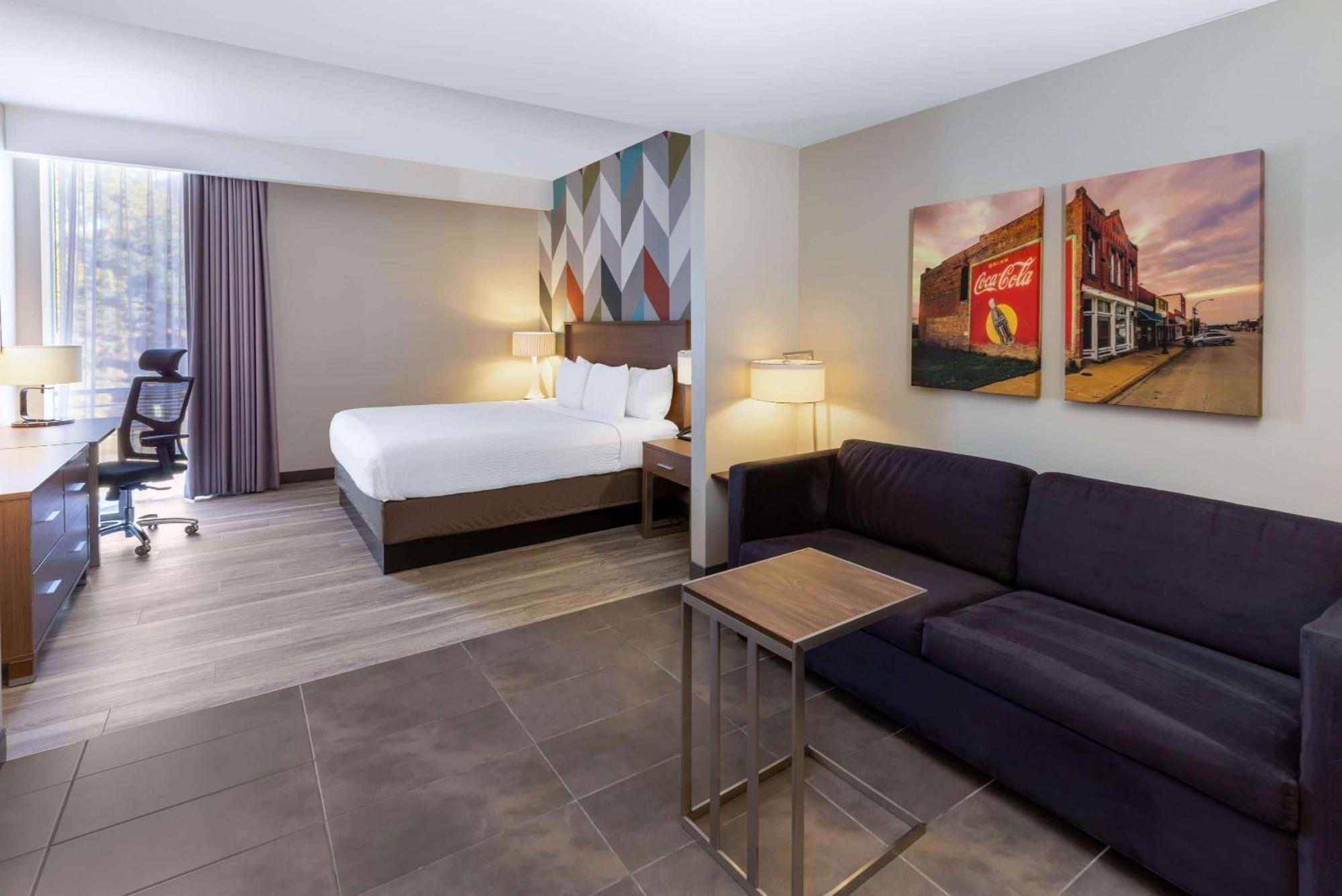 La Quinta Inn & Suites By Wyndham Tulsa Downtown - Route 66 Εξωτερικό φωτογραφία